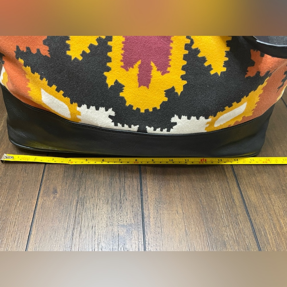 Steve Madden Balonzo Aztec Tote - Picture 4 of 8